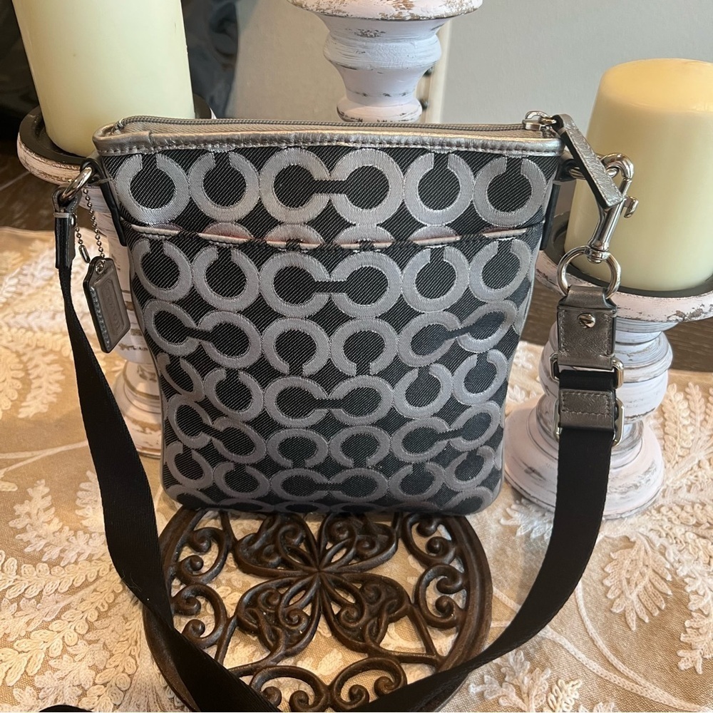 Coach Pop Art Crossbody Bag - EUC - Picture 4 of 10